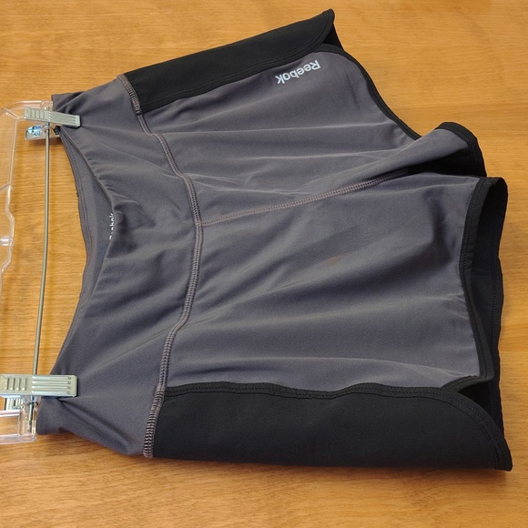 Reebok Women's Grey and Black Athletic Shorts With Liner - Picture 3 of 12